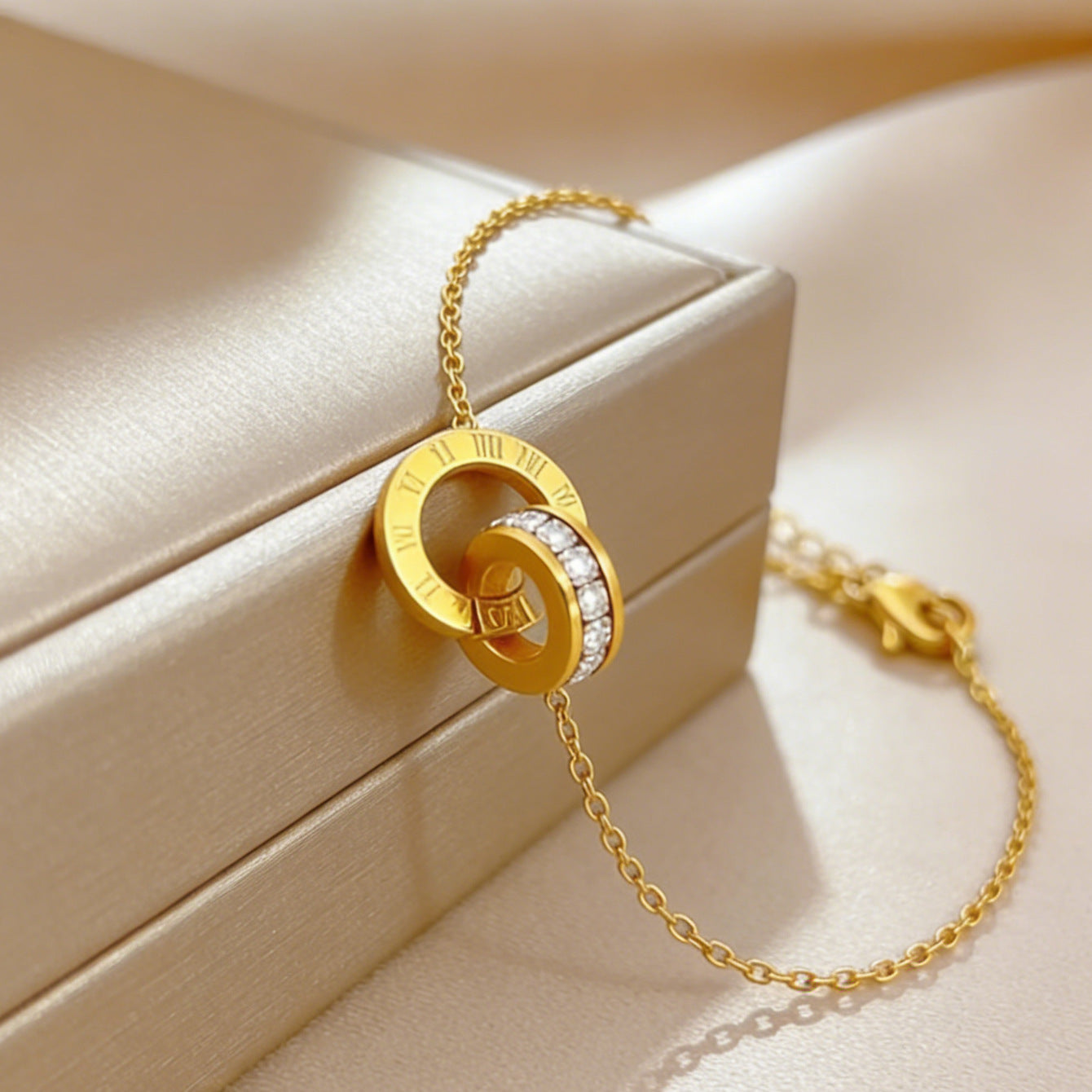 Minimalist Elegant 18K Gold Plated Geometric Round Double Ring Roman Numeral Stainless Steel Bracelet for Women
