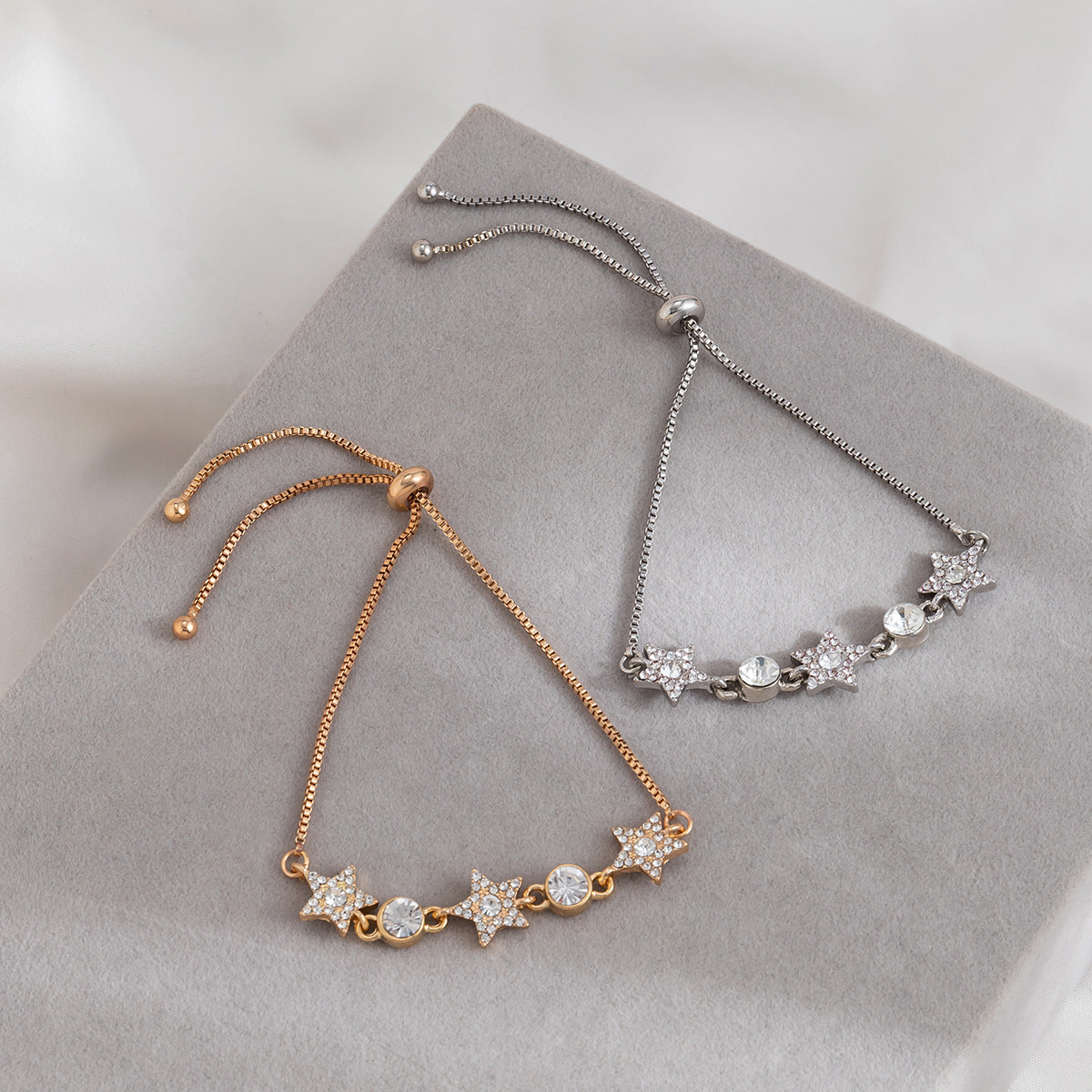 Minimalist Floral and Star-Shaped Alloy Bracelet with Micro-Pavé Rhinestones on Adjustable Box Chain for Women