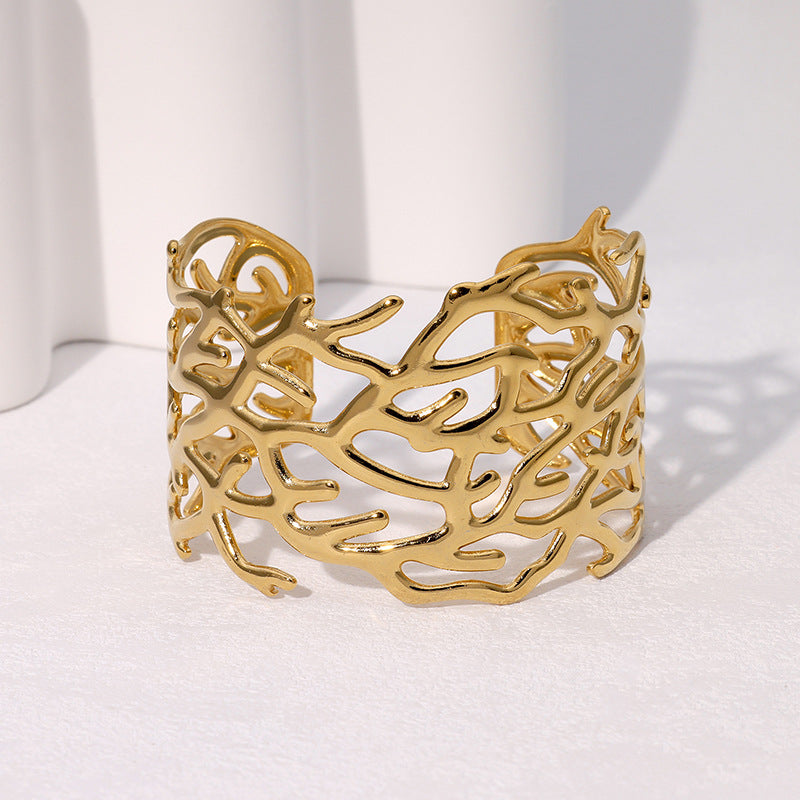 Minimalist Geometric Cold-Tone Bracelet with Heart and Floral Motifs in Gold-Plated Stainless Steel for Women