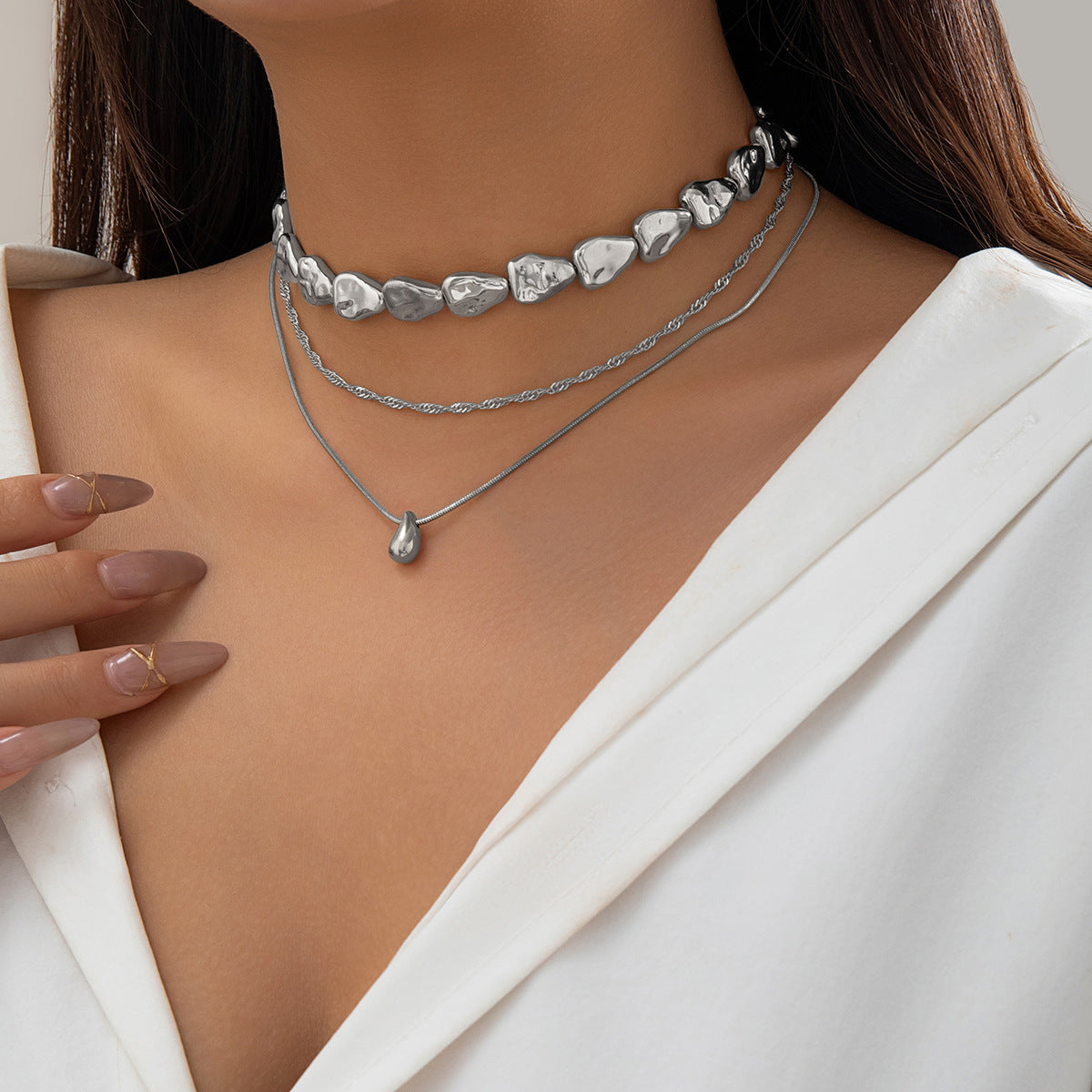 Minimalist Geometric Teardrop Round Alloy Pendant Brass Plated Snake Chain Necklace for Women