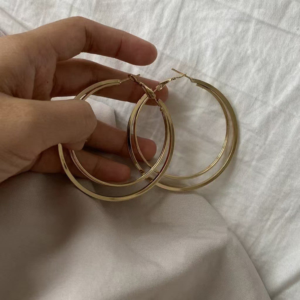 Eleganti orecchini a cerchio geometrici da donna in lega di zinco con finitura galvanica