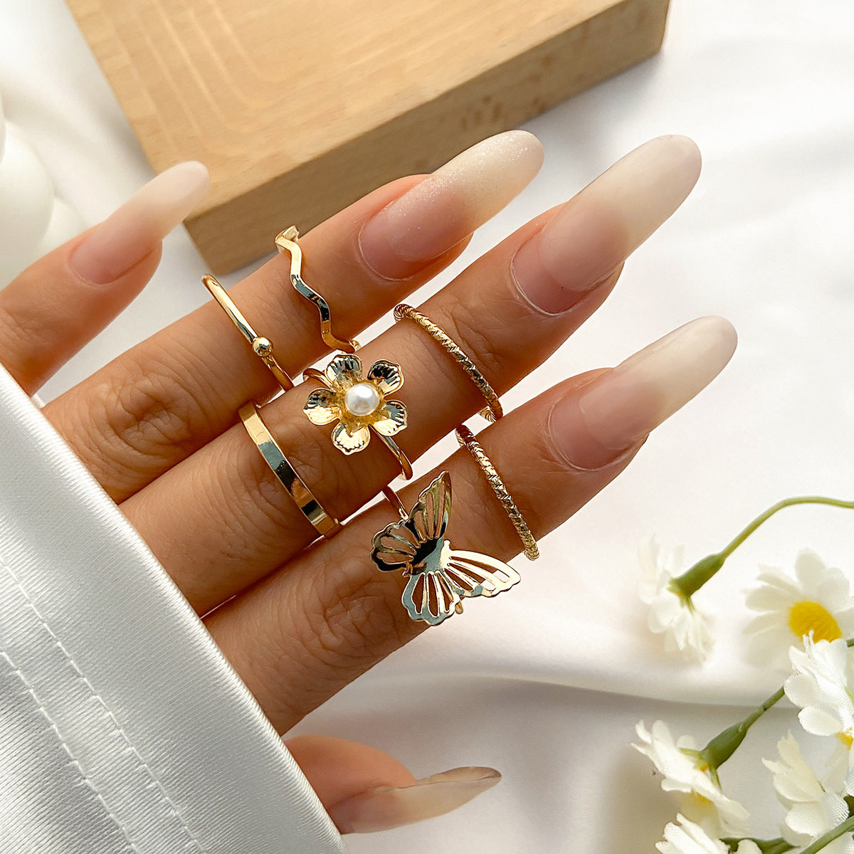 Sweet-Edgy Geometric Star Moon Cross Asymmetrical Ring Set with Paved Rhinestones in Alloy for Women