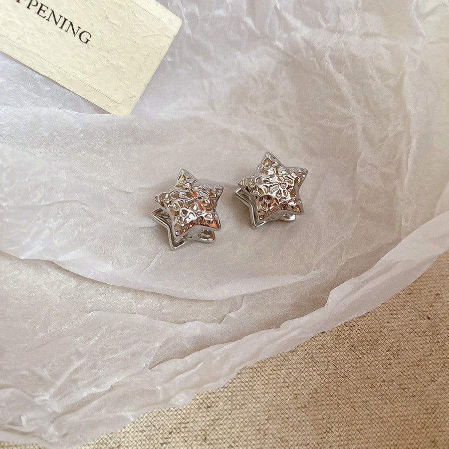 Aretes Geométricos Minimalistas de Cobre con Acabado Chapado para Mujer Pendientes Modernos y Versátiles