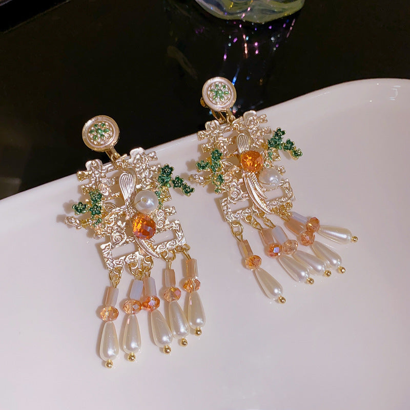 Orecchini vintage chic floreali e geometrici traforati da donna con base in rame placcato oro e perni in acciaio inossidabile