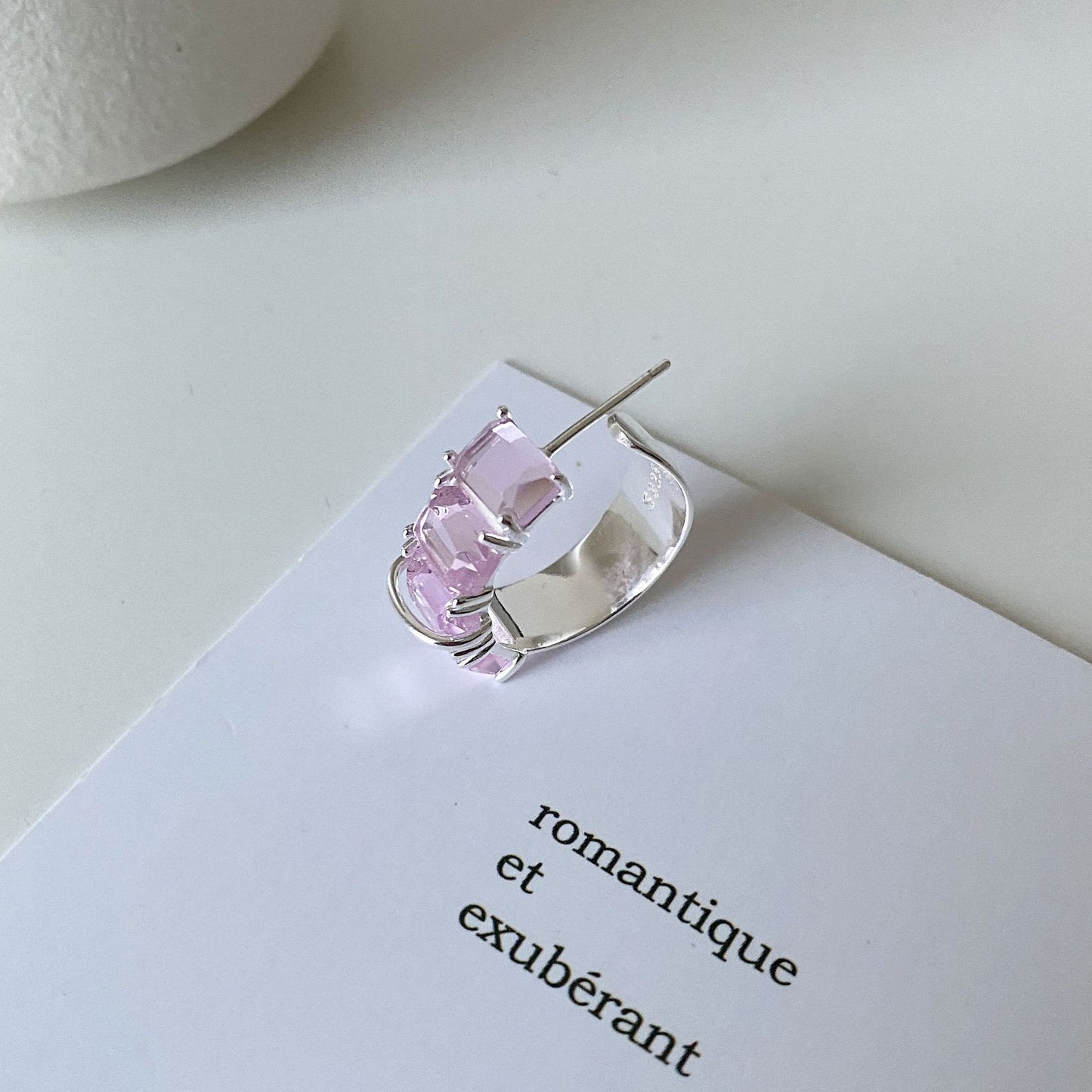 Minimalist Teardrop-Shaped 925 Sterling Silver Stud Earrings with Pink Cubic Zirconia Accent and Pearl Inlay