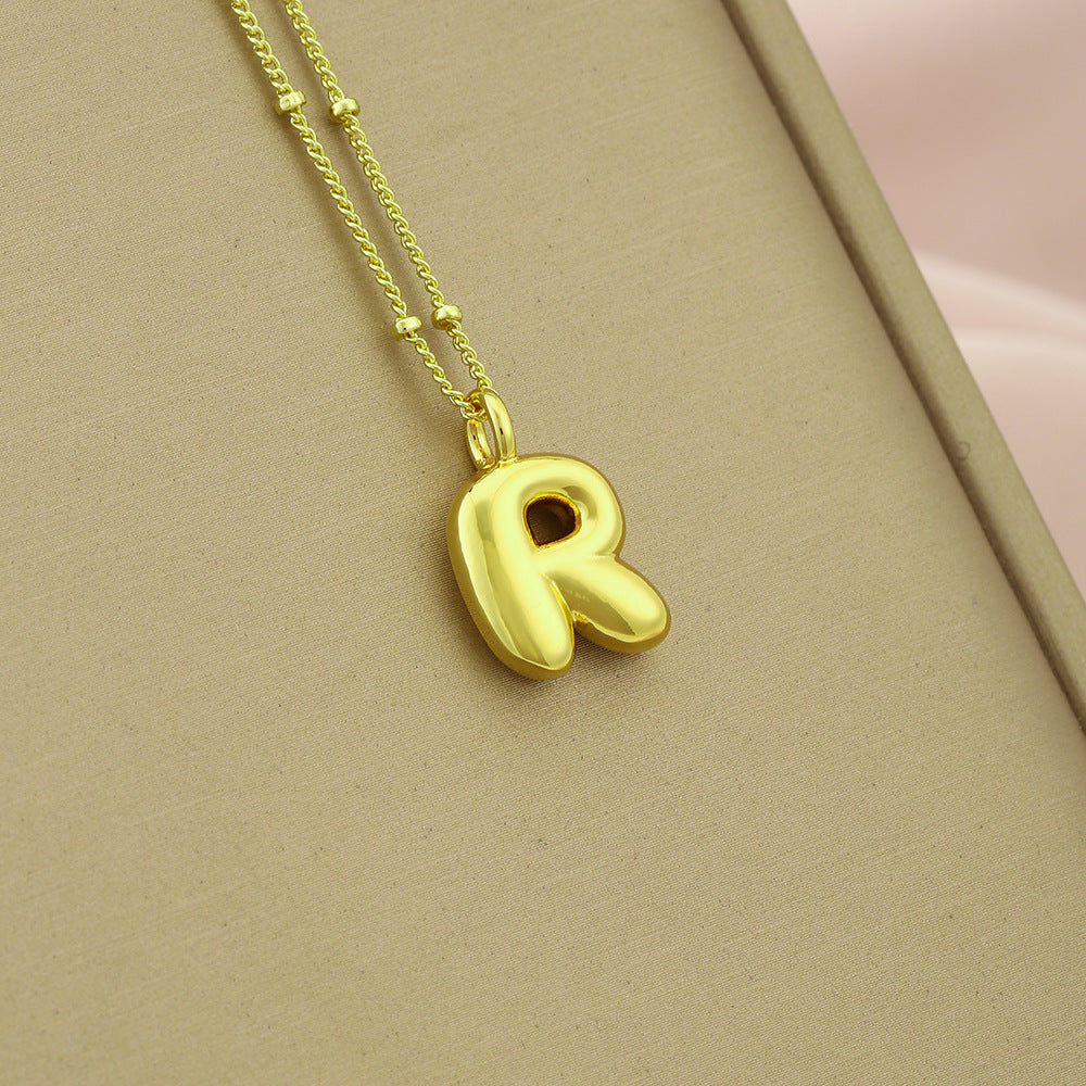 Collar Colgante con Inicial Minimalista para Mujer en Cobre con Acabado Galvanizado Cadena Ajustable para Clavícula