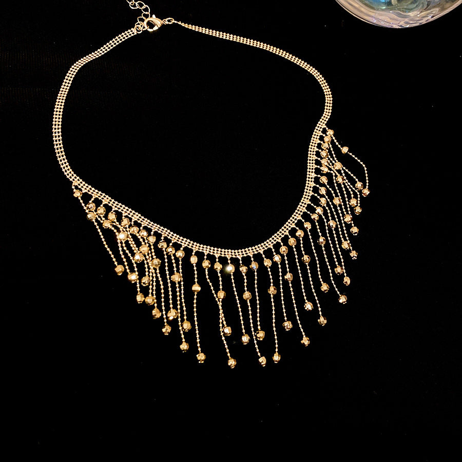 Conjunto de collar con colgante de flecos florales vintage y pulsera de latón con acabado chapado para mujer