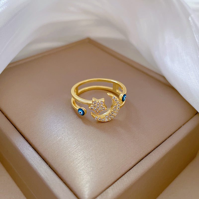 Anillo de latón chapado en oro con estrella y luna para mujer, anillo de dedo apilable de lujo minimalista con detalles delicados de micropavé
