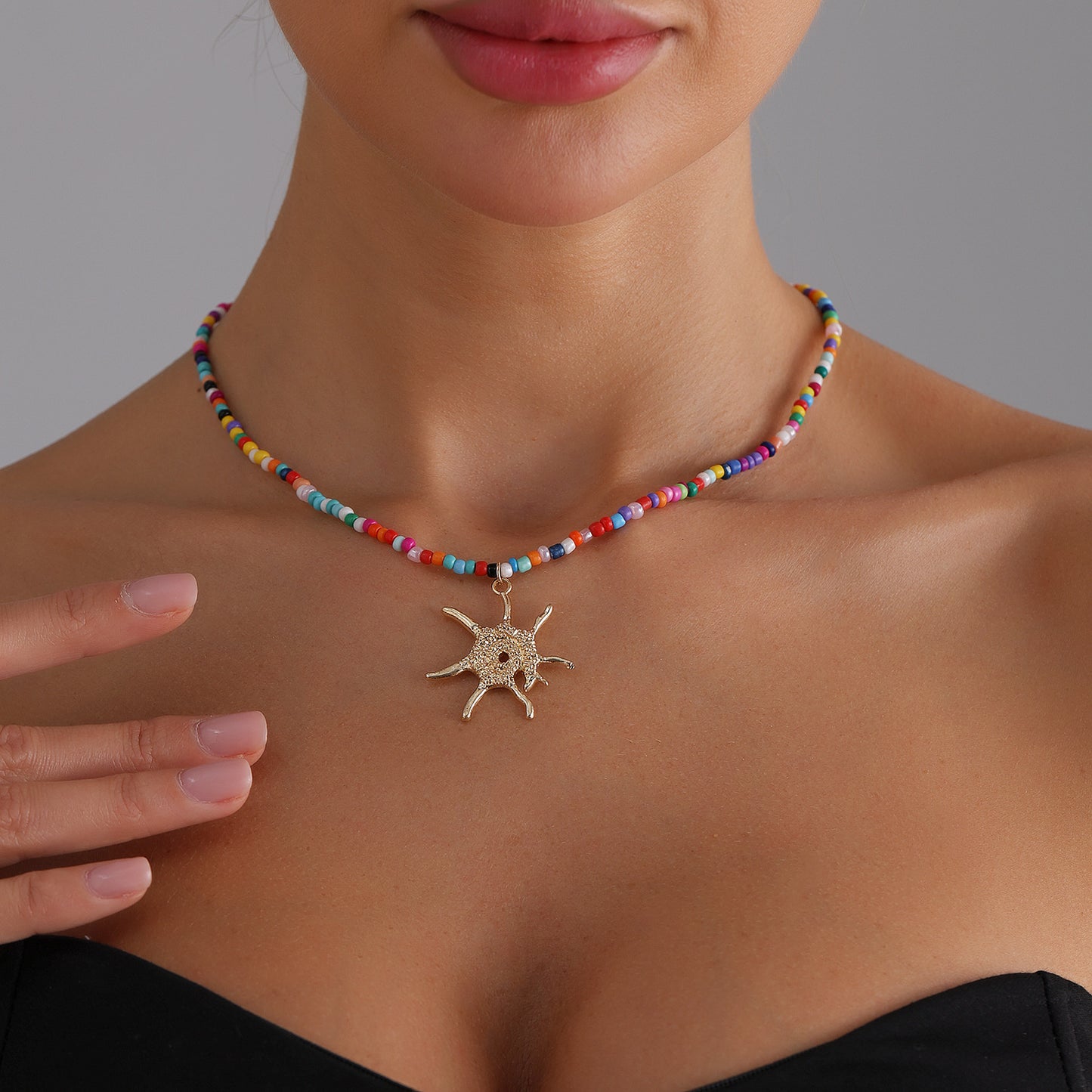 Bohemian Vintage Style Geometric Starfish Pendant Necklace for Women with Alloy Body and Electroplated Finish
