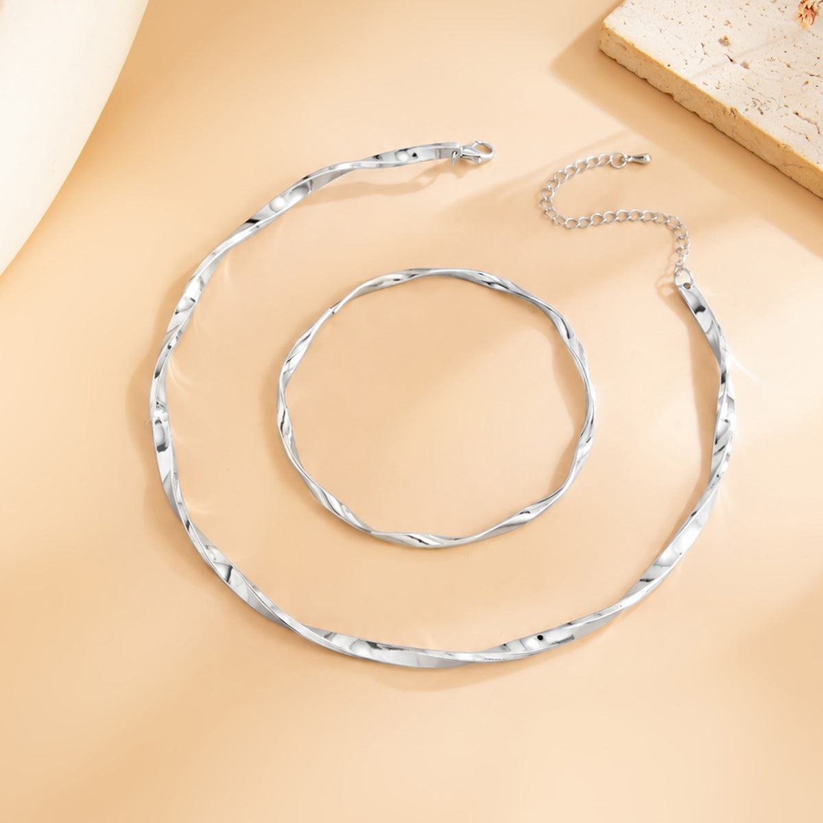 Minimalist Geometric Plated Iron Choker Necklace for Women