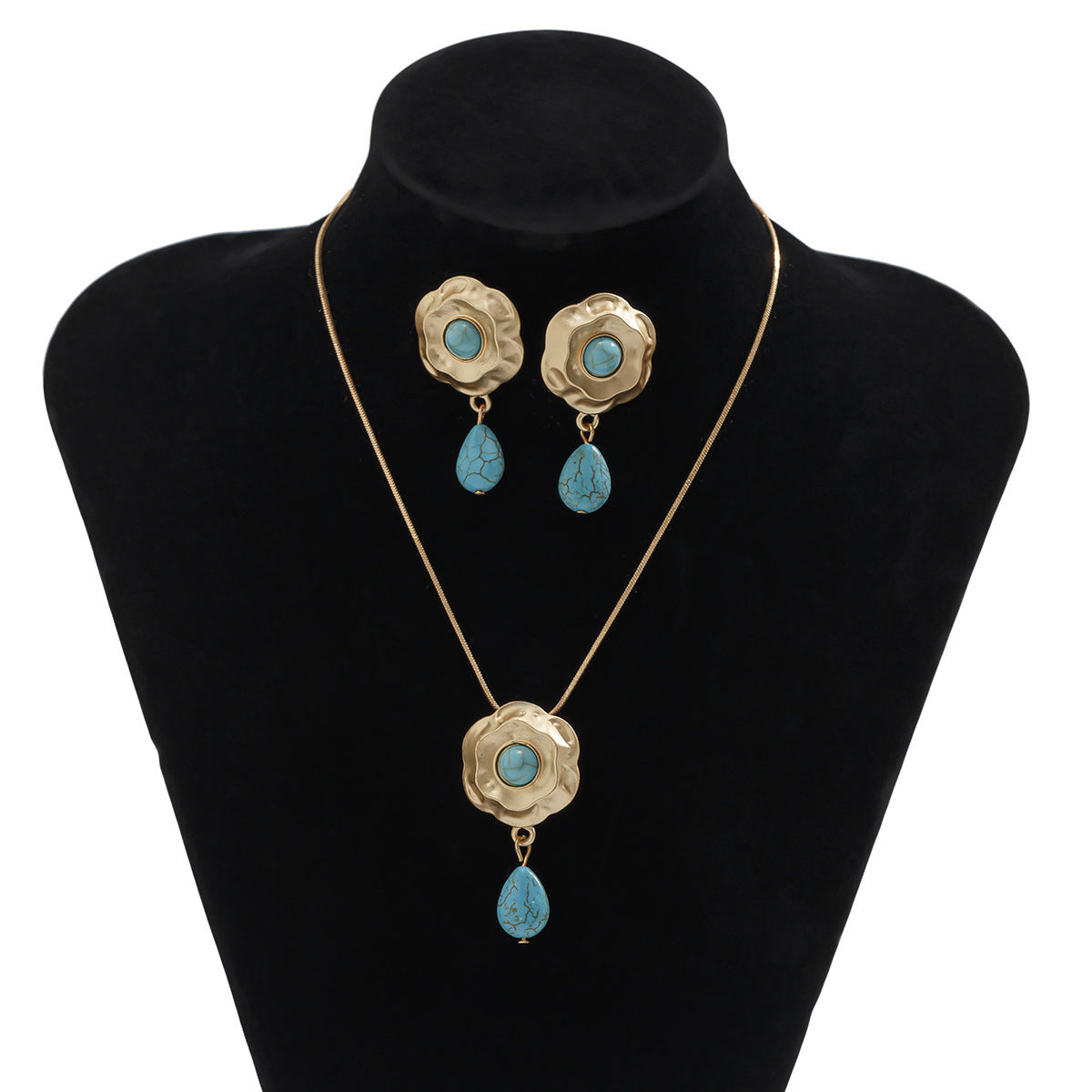 Elegant Multi-Layer Alloy Teardrop Geometric Floral Pendant Necklace Set
