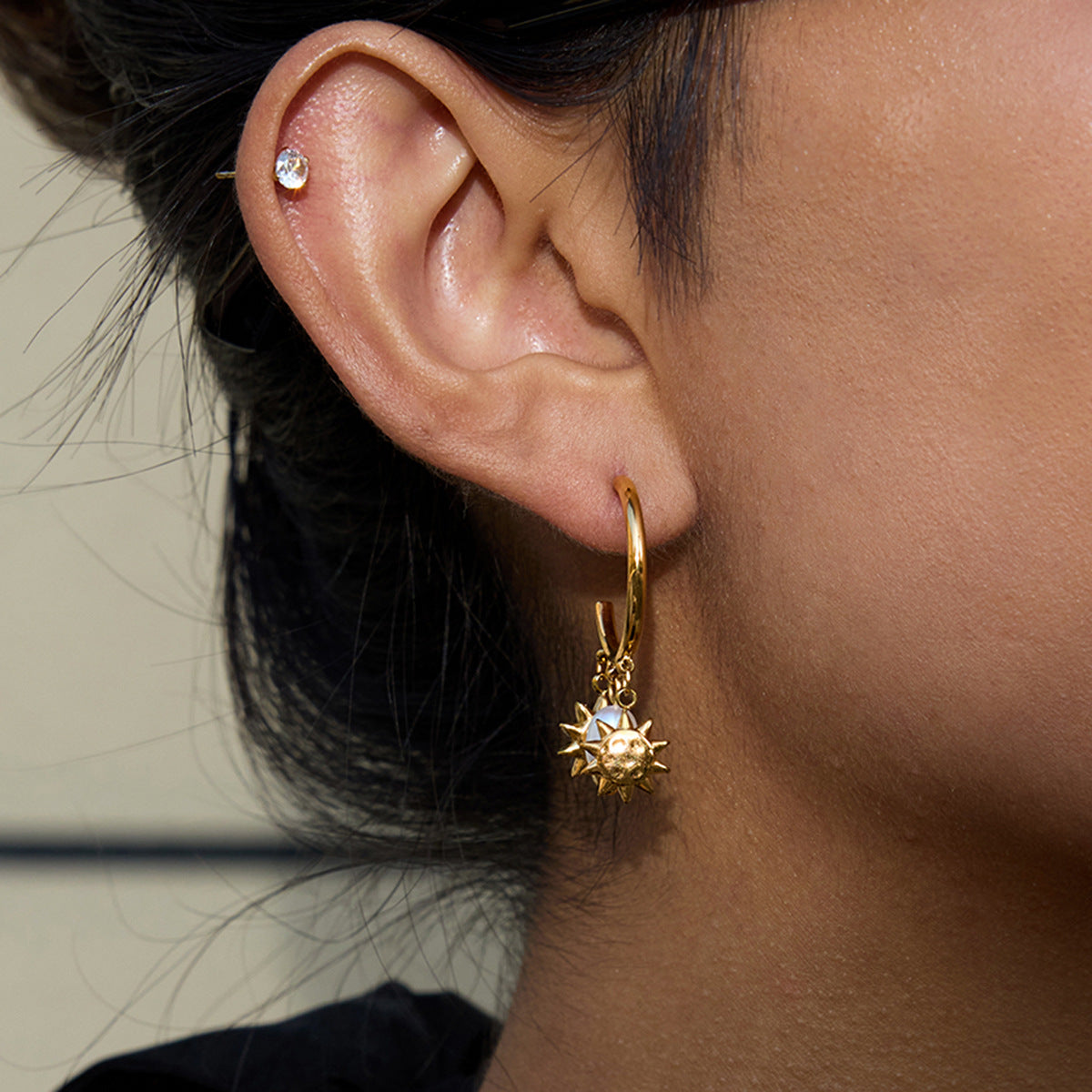 Orecchini a perno geometrici in acciaio inossidabile con perle d'acqua dolce placcati per donne, gioielli di lusso minimalisti e alla moda