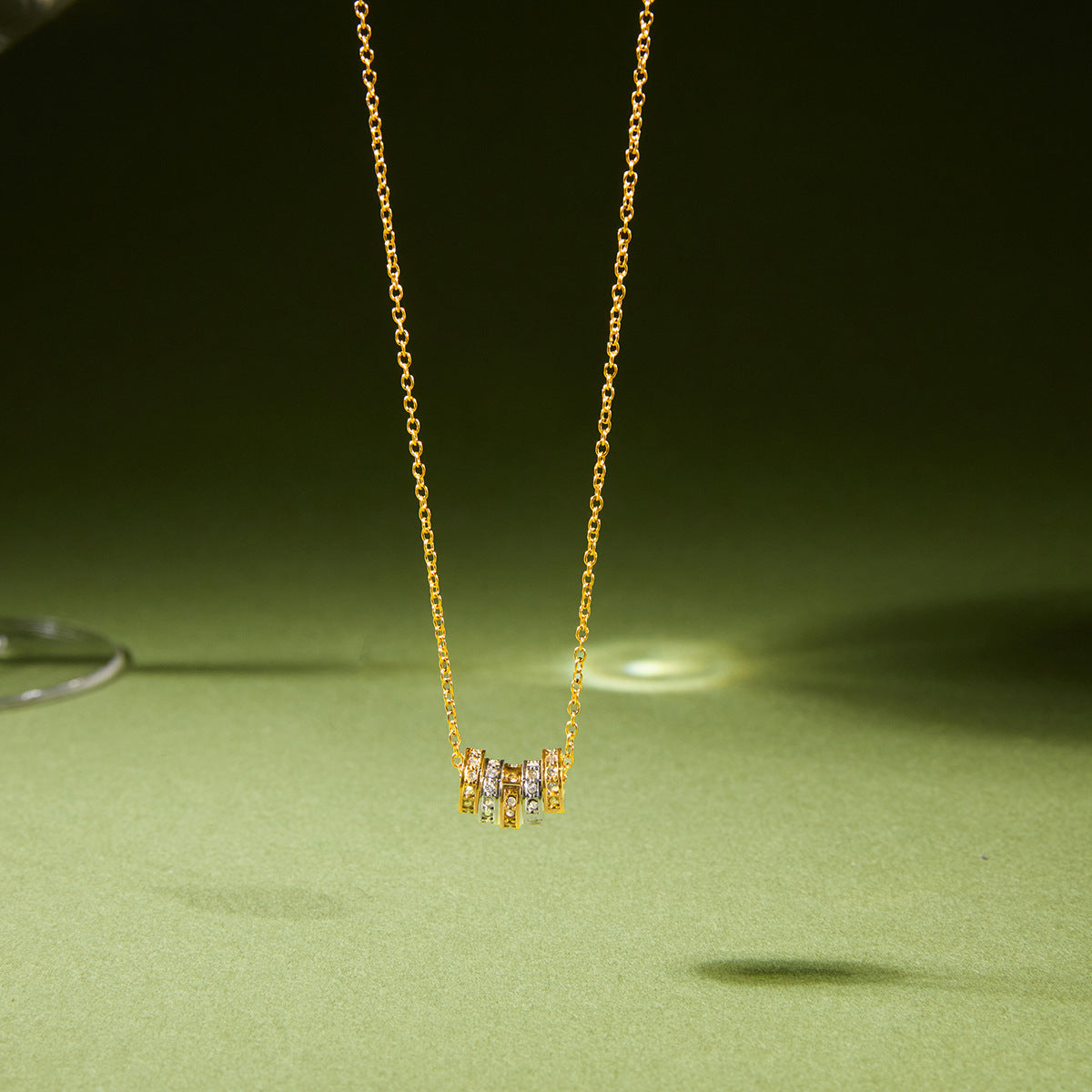 Minimalist Geometric Round Cubic Zirconia PVD Gold Plated Stainless Steel Necklace for Women