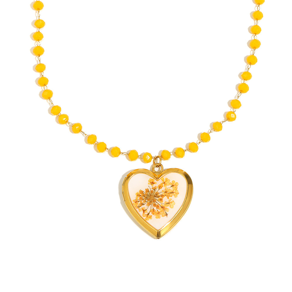 Minimalist Heart-Shaped Stainless Steel Plated 18K Gold Pressed Flower Locket Necklace with Glass Beads