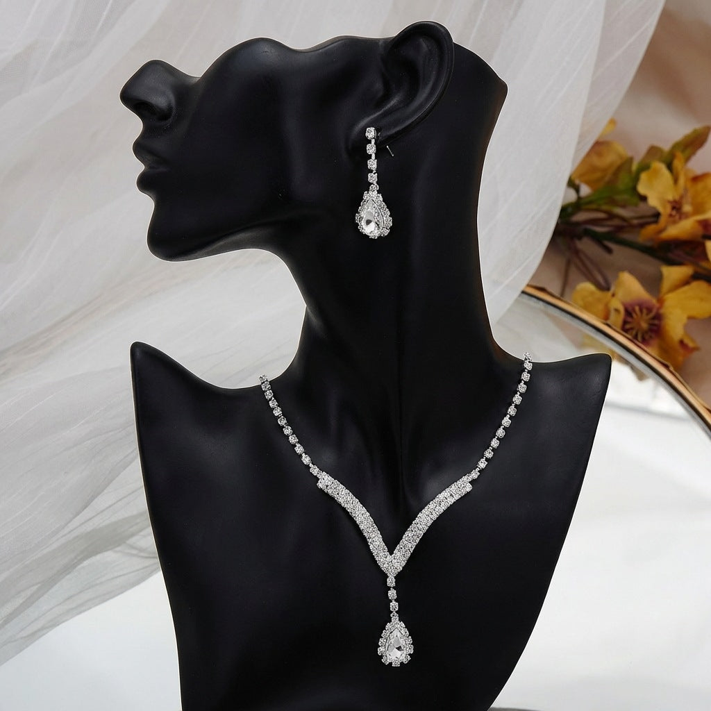 Vintage Elegant Full Rhinestone Inlaid Heart Teardrop Brass Necklace and Earring Set for Women