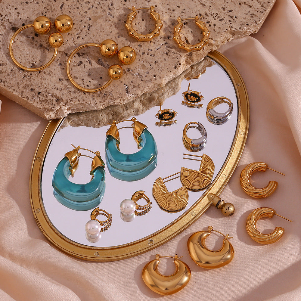 Orecchini a cerchio da donna in stile vintage con geometria a U in acciaio al titanio, placcati oro 18 carati e inserti in acrilico