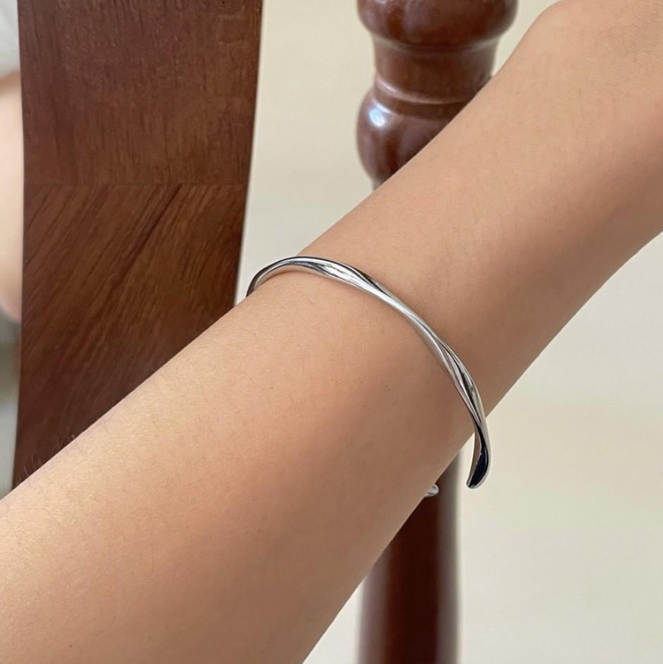 Minimalist 925 Sterling Silver Geometric Twisted Round Bracelet