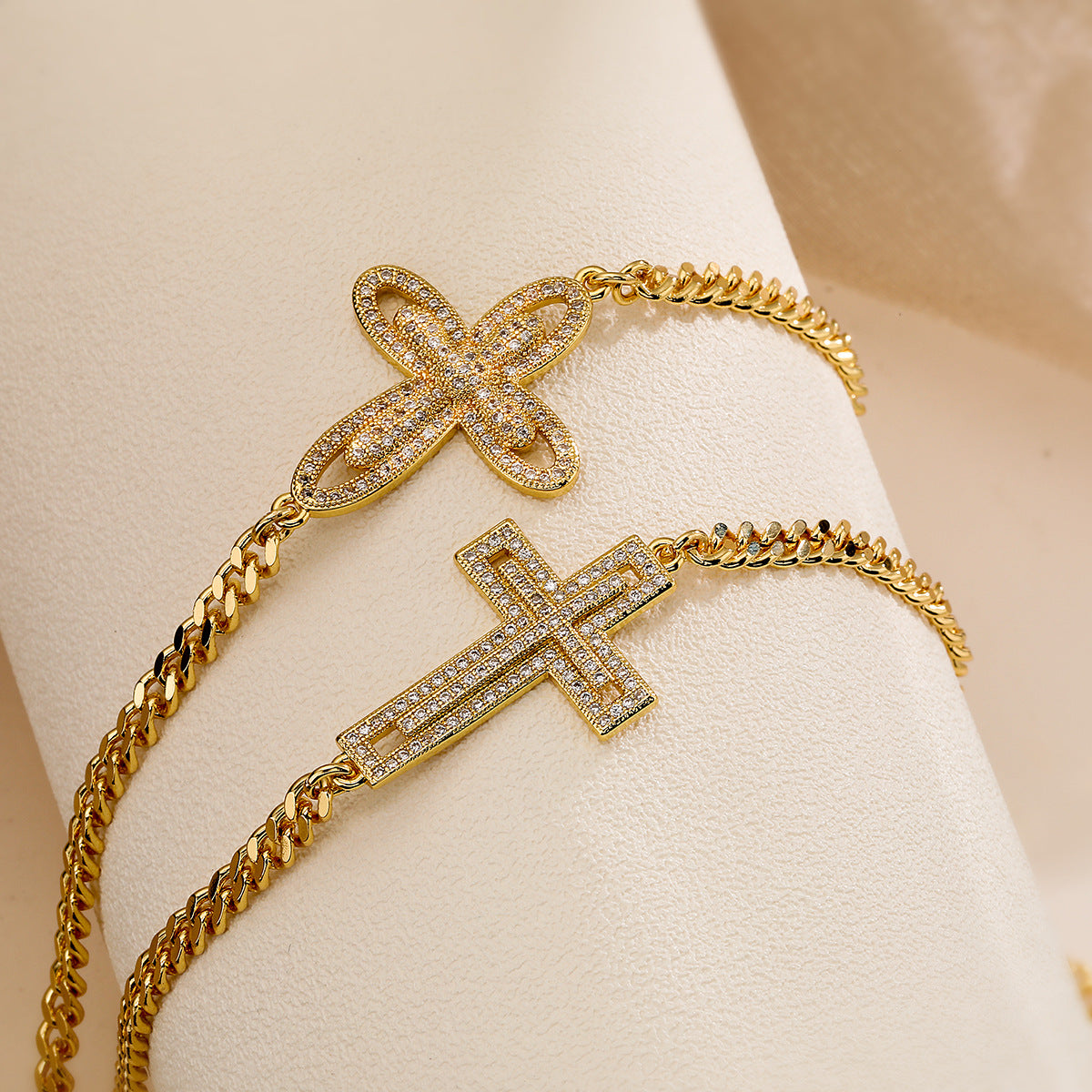 European American Light Luxury 18K Gold Plated Copper Micro-Paved Zircon Cross Geometric Cuban Chain Bracelet for Women