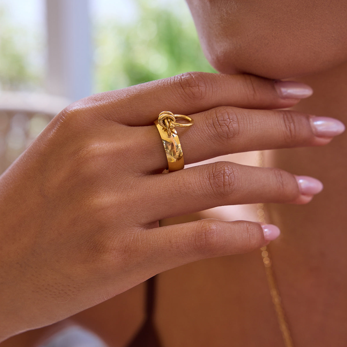 Anello geometrico in acciaio al titanio da donna con finitura galvanica Gioielli minimalisti alla moda