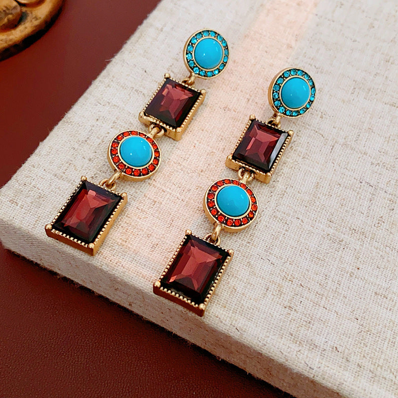 Vintage Style Geometric Pendant Earrings and Bracelet Set in Alloy with Rhinestone Inlay and Plated Finish for Women