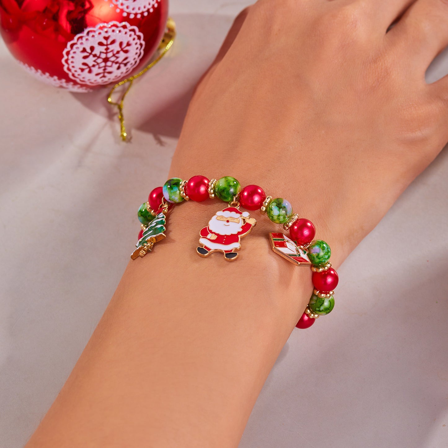 Braccialetto geometrico fatto a mano in lega con perline di Babbo Natale per uomo e donna, regalo di Natale, gioielli dell'amicizia