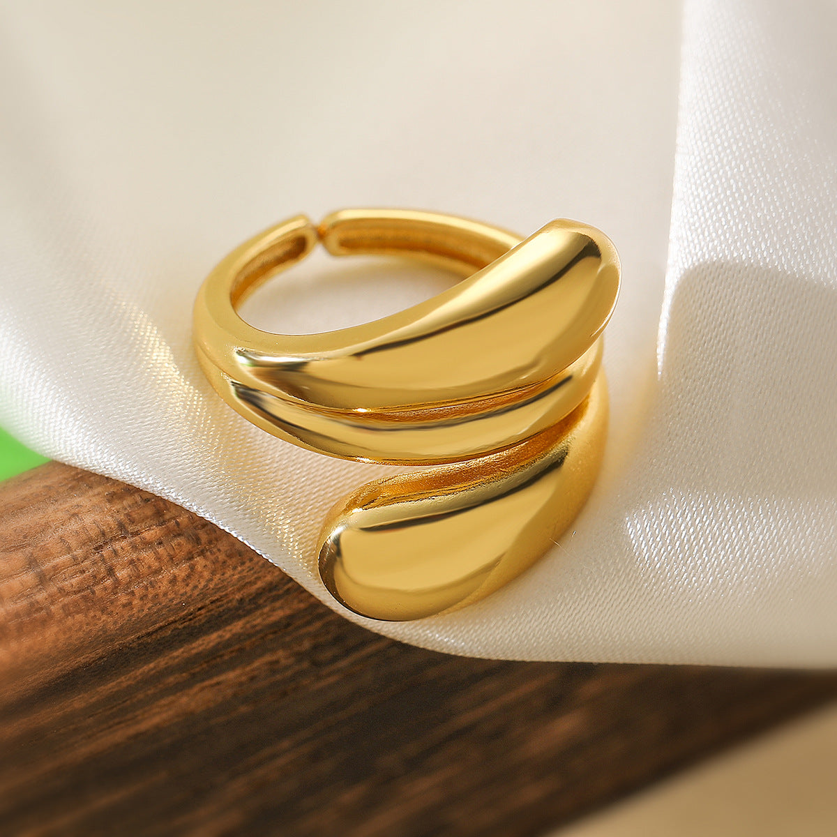 Anello aperto geometrico irregolare minimalista da donna in rame con finitura placcata