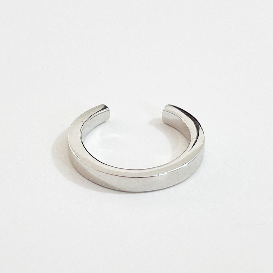 Anillo abierto de plata de ley 925 minimalista con forma geométrica pulida y alambre cuadrado macizo