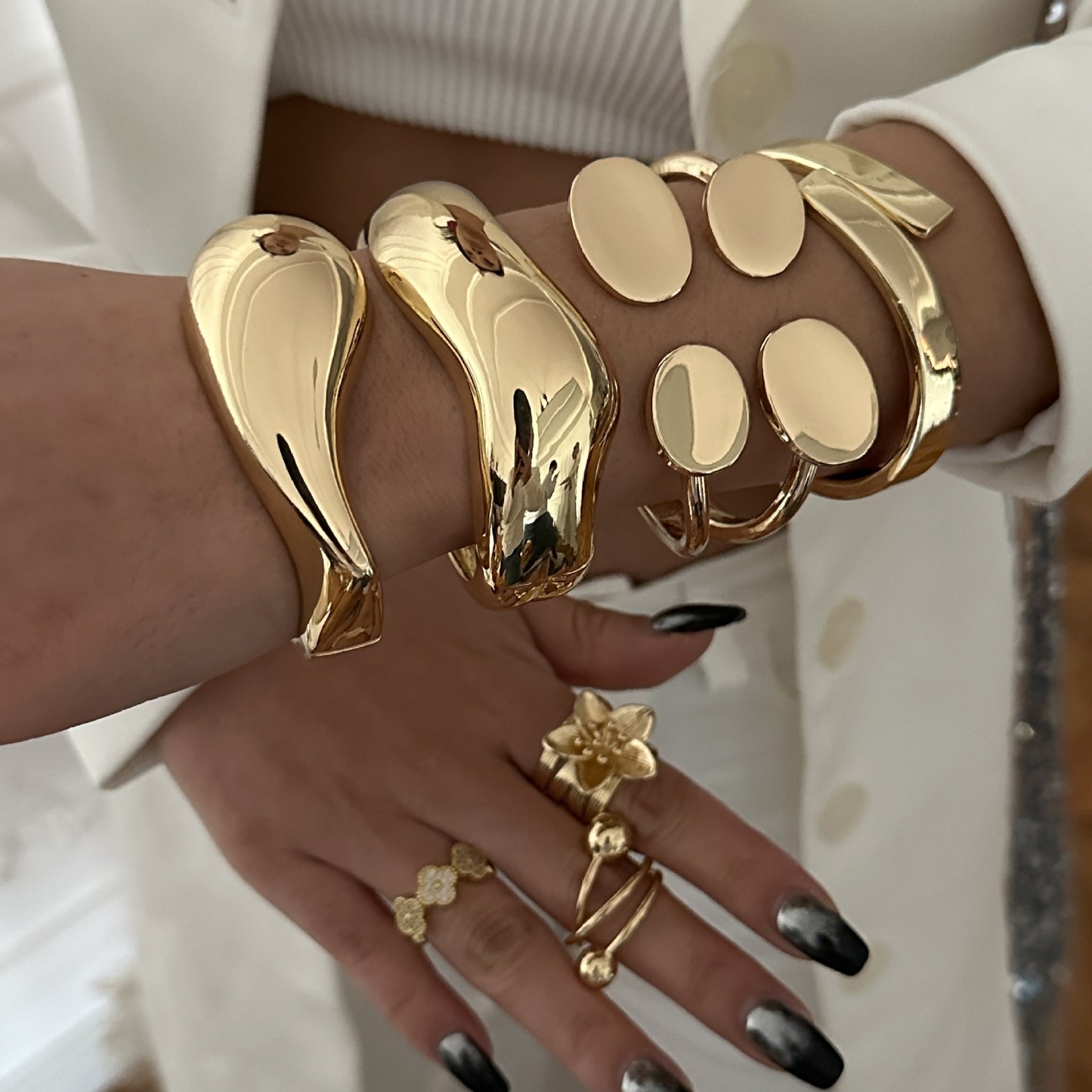 Bracciale aperto placcato in lega geometrica