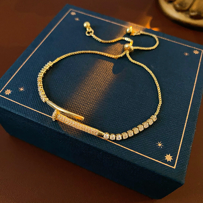 Luxury Elegant Geometric Round Cubic Zirconia Inlaid Brass Bracelet for Women