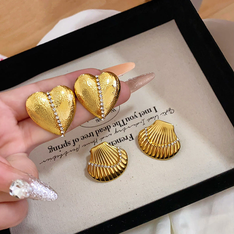 Minimalist Sweet Heart Micro-inlaid Diamond and Shell Plated Brass Stud Earrings for Women