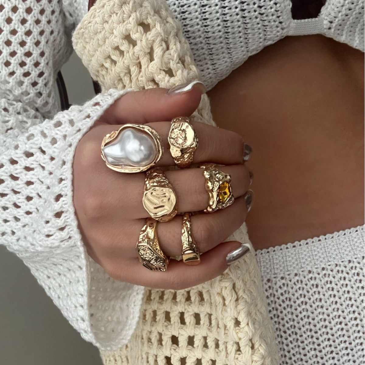 Vintage Rhinestone and Pearl Floral Alloy Ring Set