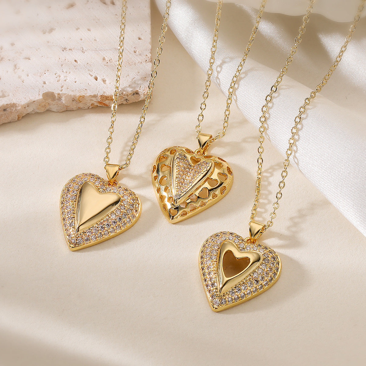 Minimalist Heart-Shaped Copper Pendant Necklace with Gold Plating and Zircon for Women