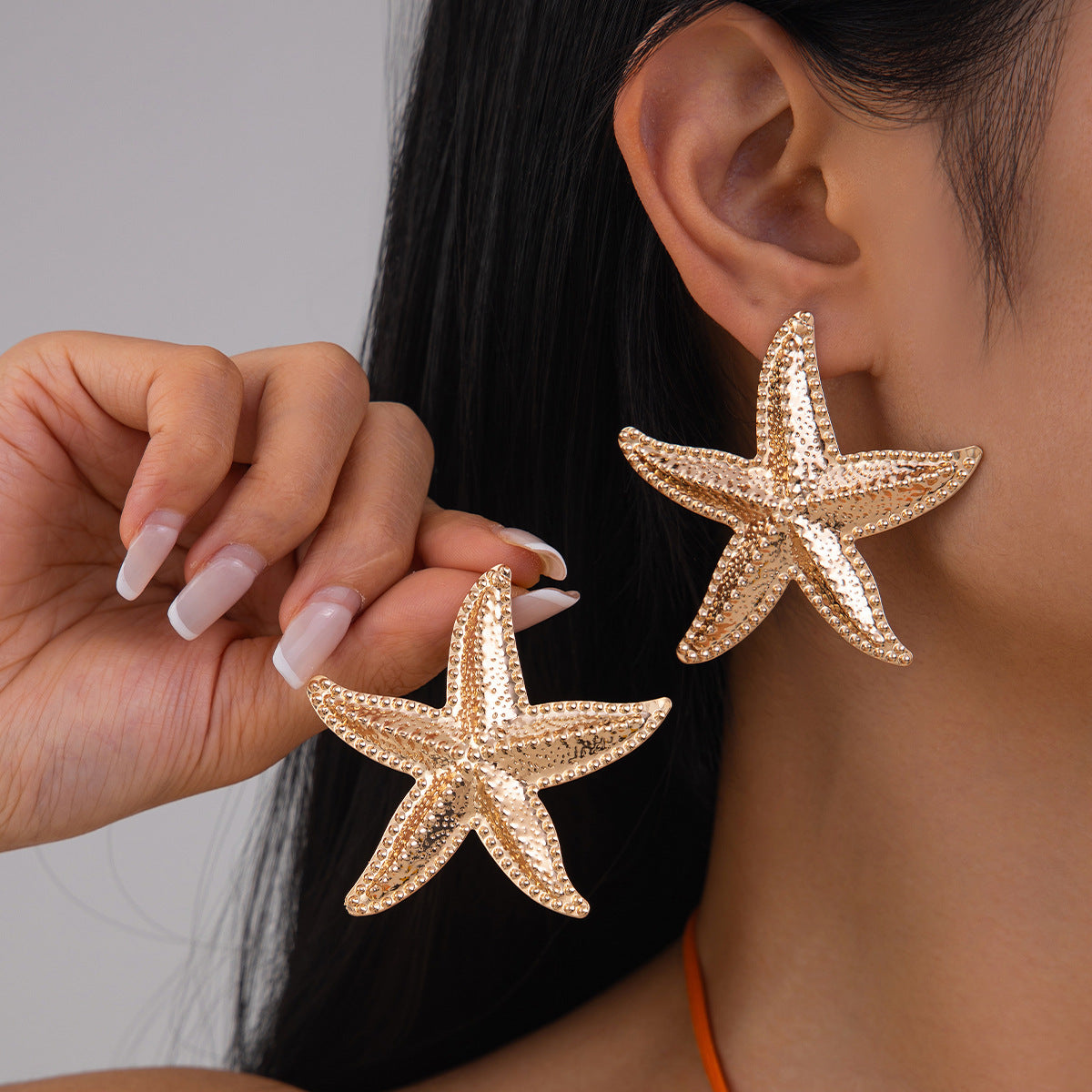 Vacation Style Star-Shaped Geometric Metal Stud Earrings for Women with Electroplated Finish and Beach-Inspired Design