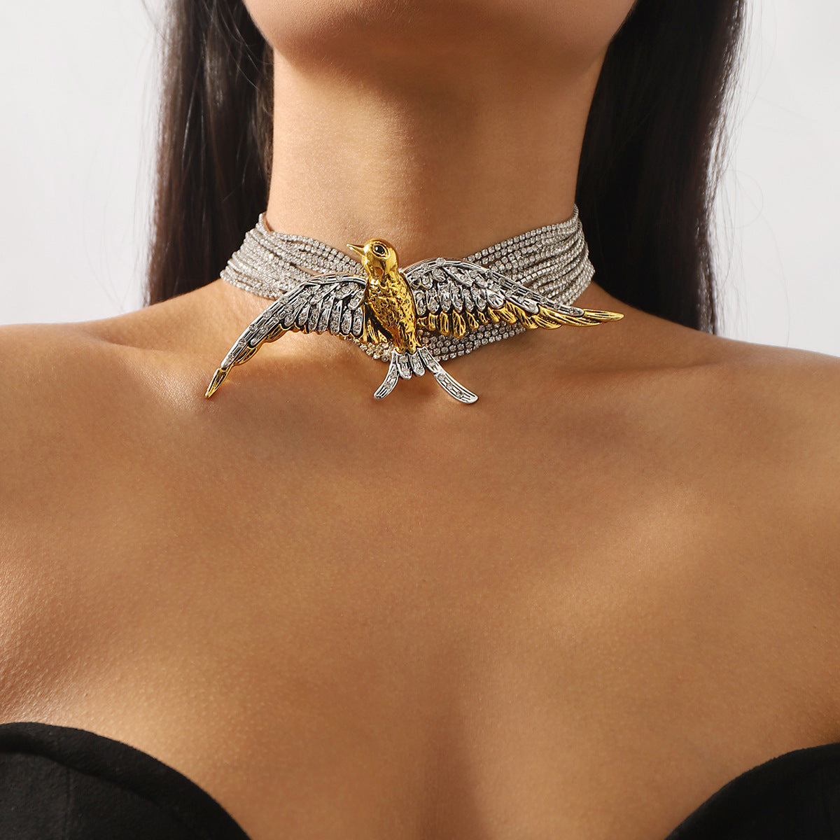 Collana da donna vintage con ciondolo a uccello, dolce e grintosa, in lega di zinco con finitura galvanizzata, catena multistrato con design a rondine