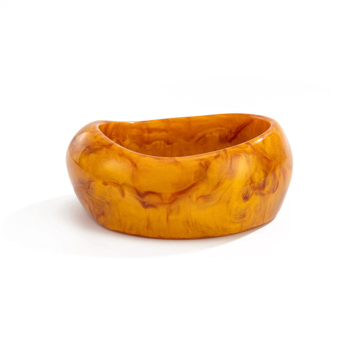 Pulsera vintage de resina ámbar tenue con diseño geométrico y acabado chapado para mujer