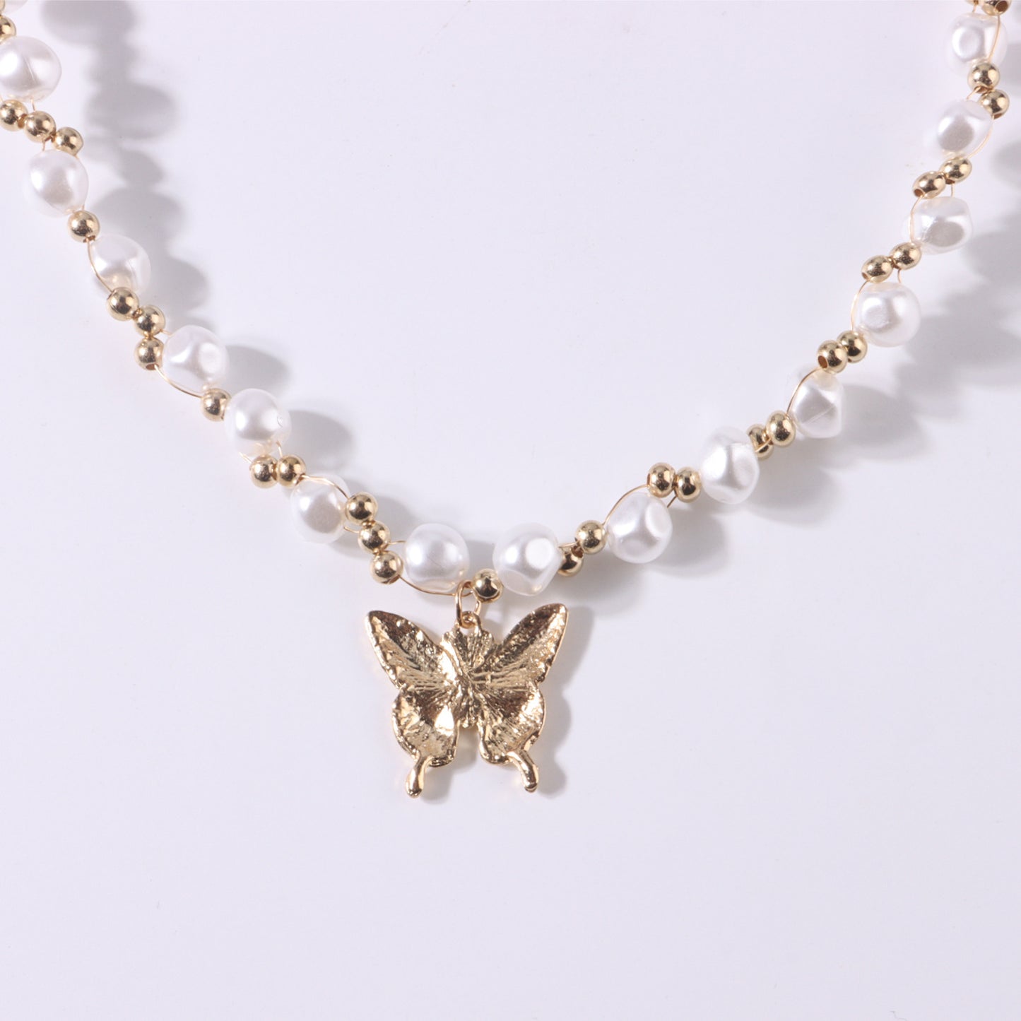 Elegant Embossed 3D Butterfly Necklace for Women Short Pearl-Embellished Geometric Alloy Pendant with Plated Finish