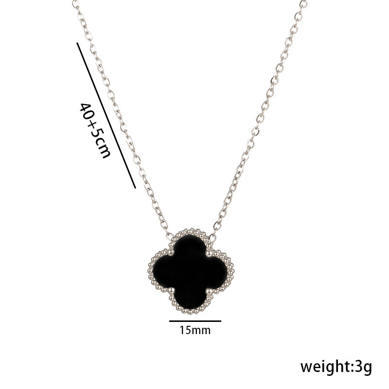 Collana con ciondolo a quadrifoglio geometrico alla moda da donna in acciaio al titanio con finitura galvanizzata