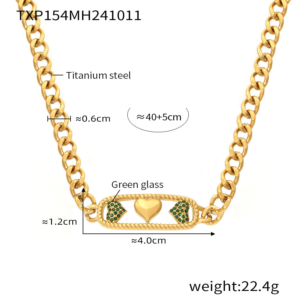 Collana con ciondolo romantico e minimalista in acciaio inossidabile con tre ciondoli a cuore vuoto placcati in oro 18 carati su catena cubana da donna