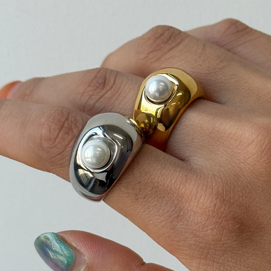 Anello da donna di lusso geometrico in acciaio inossidabile con placcatura in oro PVD 18 carati e perla
