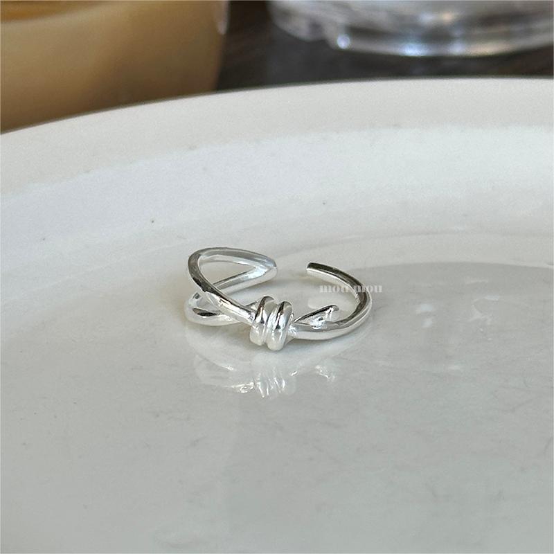 Anello tondo minimalista in argento sterling 925 con nodo per donna
