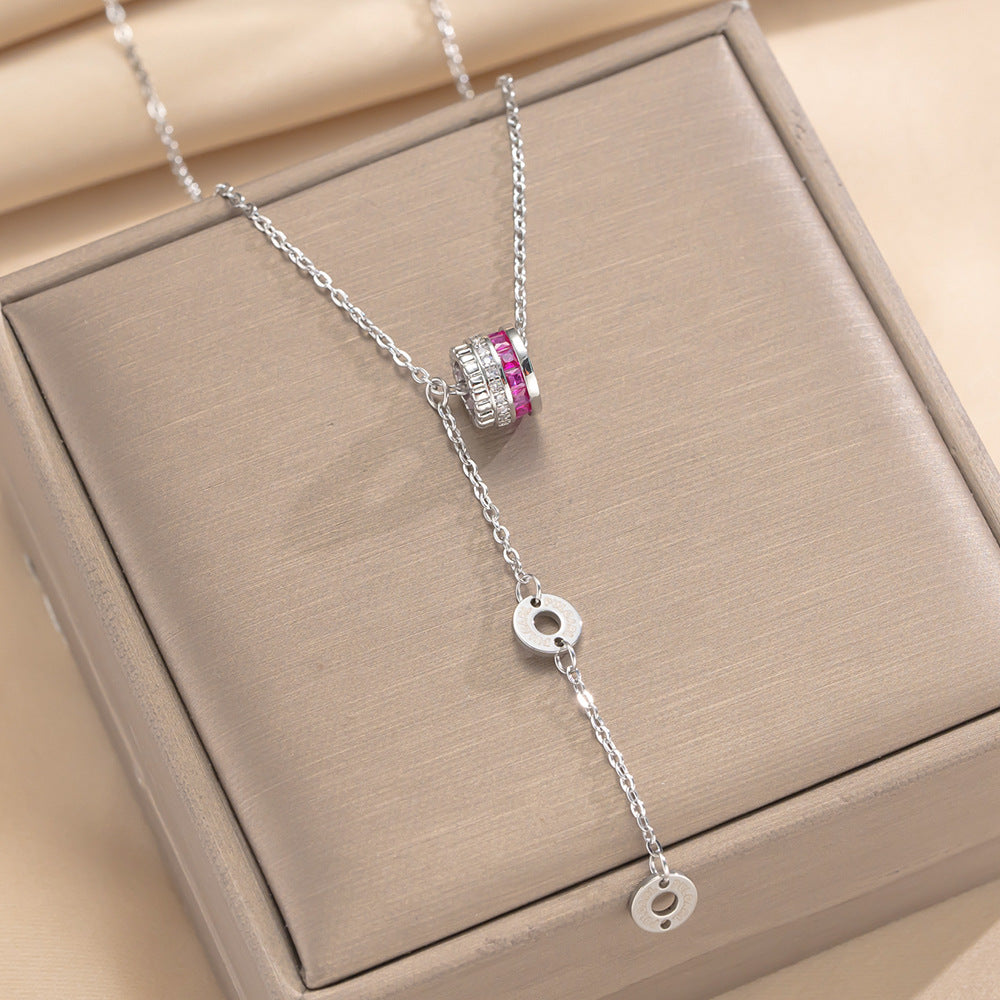 Set di collana in acciaio al titanio geometrico minimalista di lusso leggero con ciondolo in rame placcato oro 18 carati e intarsio in zircone, unisex