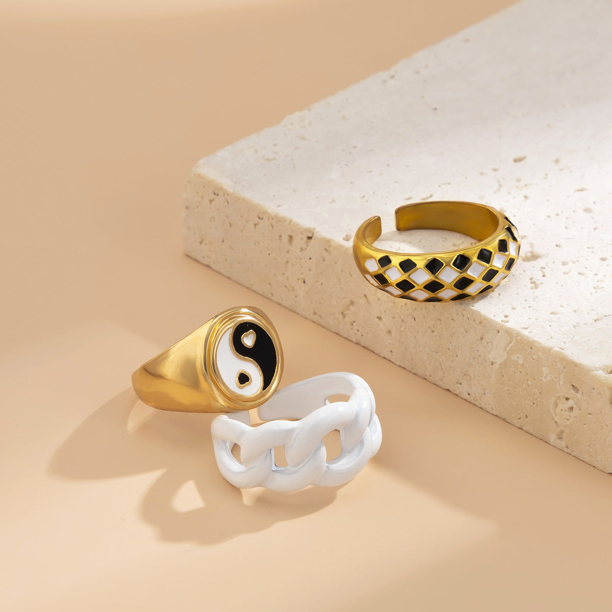 Minimalist Geometric Alloy Ring with Enamel Tai Chi Pattern for Women