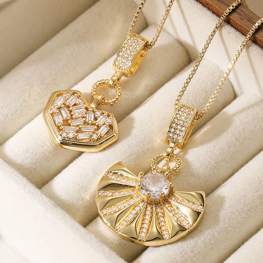 Collar Pendiente Geométrico Minimalista para Mujer en Cobre con Baño de Oro de 18K e Incrustaciones de Circones