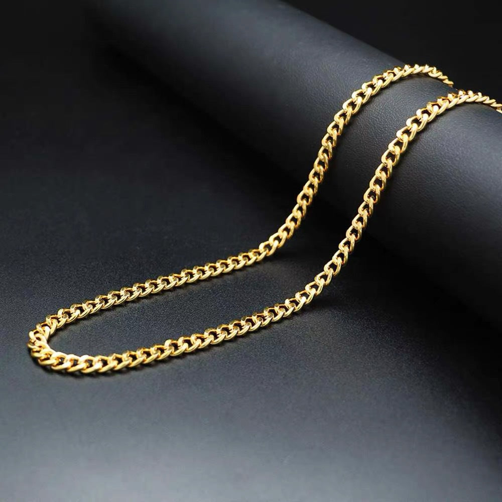 Minimalist Geometric Cuban Chain Necklace for Men and Women Titanium Steel Vacuum Plated Hypoallergenic Fashion Accessory