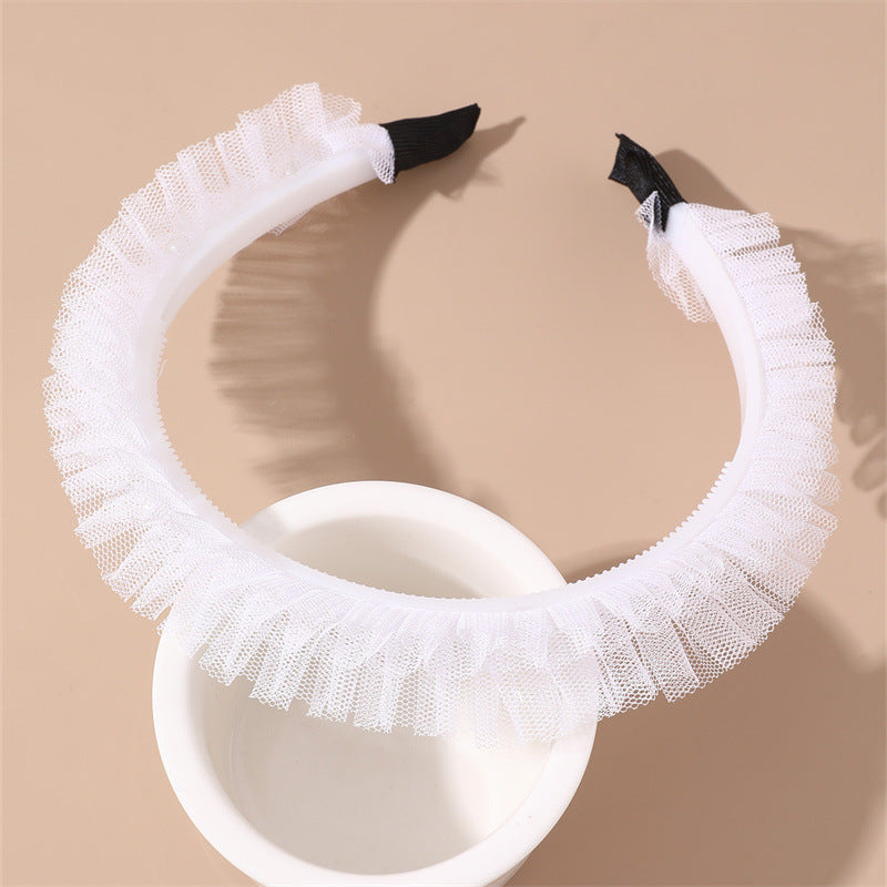 Cerchietto per Capelli con Fiocco in Pizzo e Tulle, Dettagli di Perle, Design Geometrico, Finitura in Resina Colata