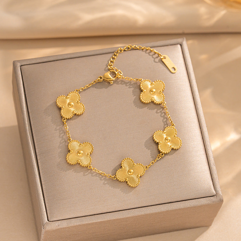 Fashionable Four-Leaf Clover Clavicle Necklace Set for Women in Titanium Steel with Laser Finish and Geometric Design