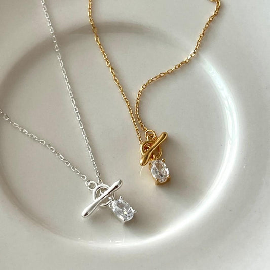 Collar minimalista dulce geométrico de plata de ley 925 con circonita cúbica y baño de oro