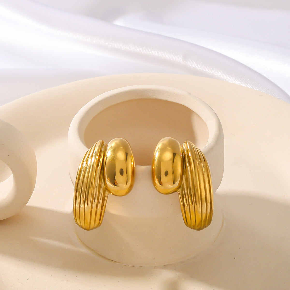 Vintage Geometric C-Shaped Threaded Earrings in 316 Stainless Steel with 18K Vacuum Plating for Women