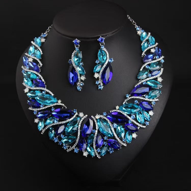 Exaggerated Geometric Style Alloy Necklace and Earrings Set with Rhinestone Inlay and Gold Plating for Wedding Formal Events