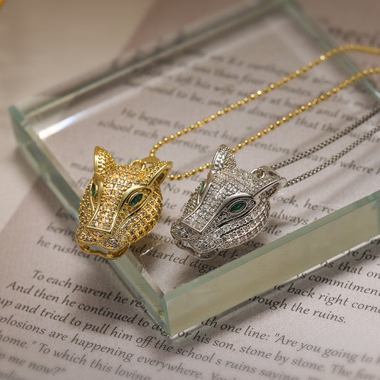 Collana con ciondolo minimalista a testa di leopardo da donna, con base in rame e placcatura in oro